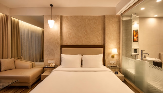 Radisson Blu Hotel, Bengaluru Outer Ring Road - Deluxe Room