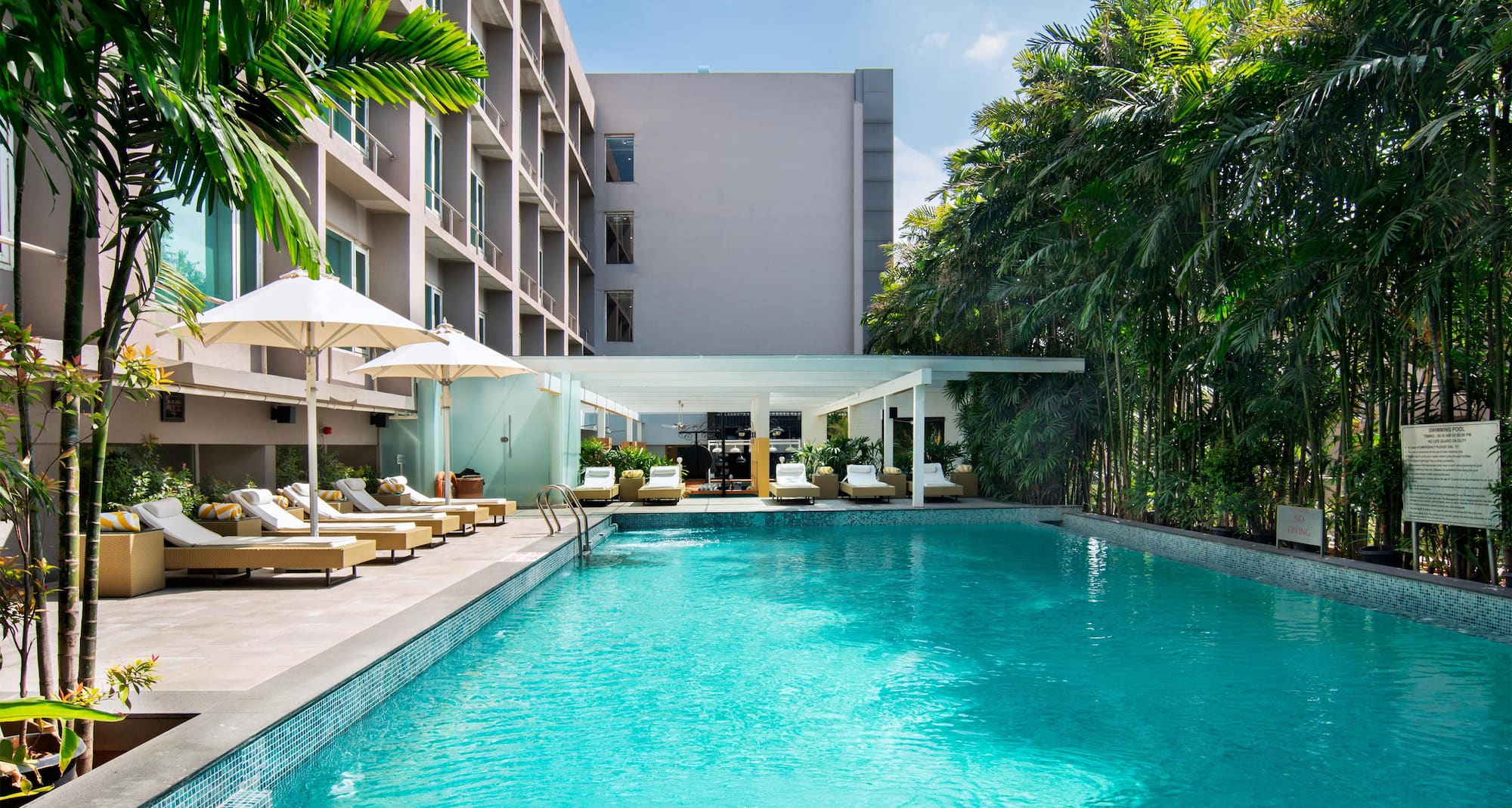Radisson Blu Hotel, Bengaluru Outer Ring Road - Pool