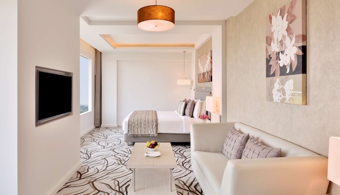 Radisson Blu Bengaluru Outer Ring Road - Junior Suite
