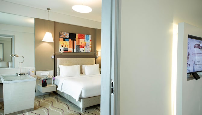 Radisson Blu Hotel, Bengaluru Outer Ring Road - One Bedroom Suite