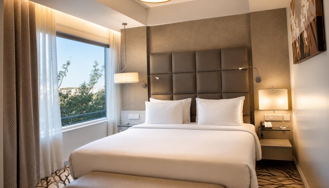 Radisson Blu Hotel, Bengaluru Outer Ring Road - Executive Suite