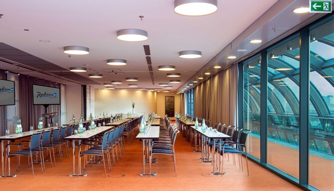 Radisson Blu Hotel, Berlin - Nikolai 2+3 - Dom Lounge