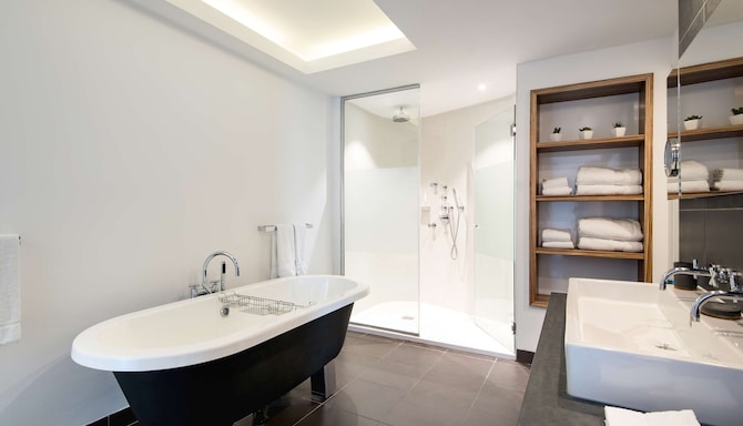 Radisson Blu Hotel, Birmingham - Presidential suite - bathroom