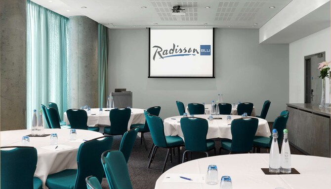 Radisson Blu Hotel, Birmingham - Meeting room