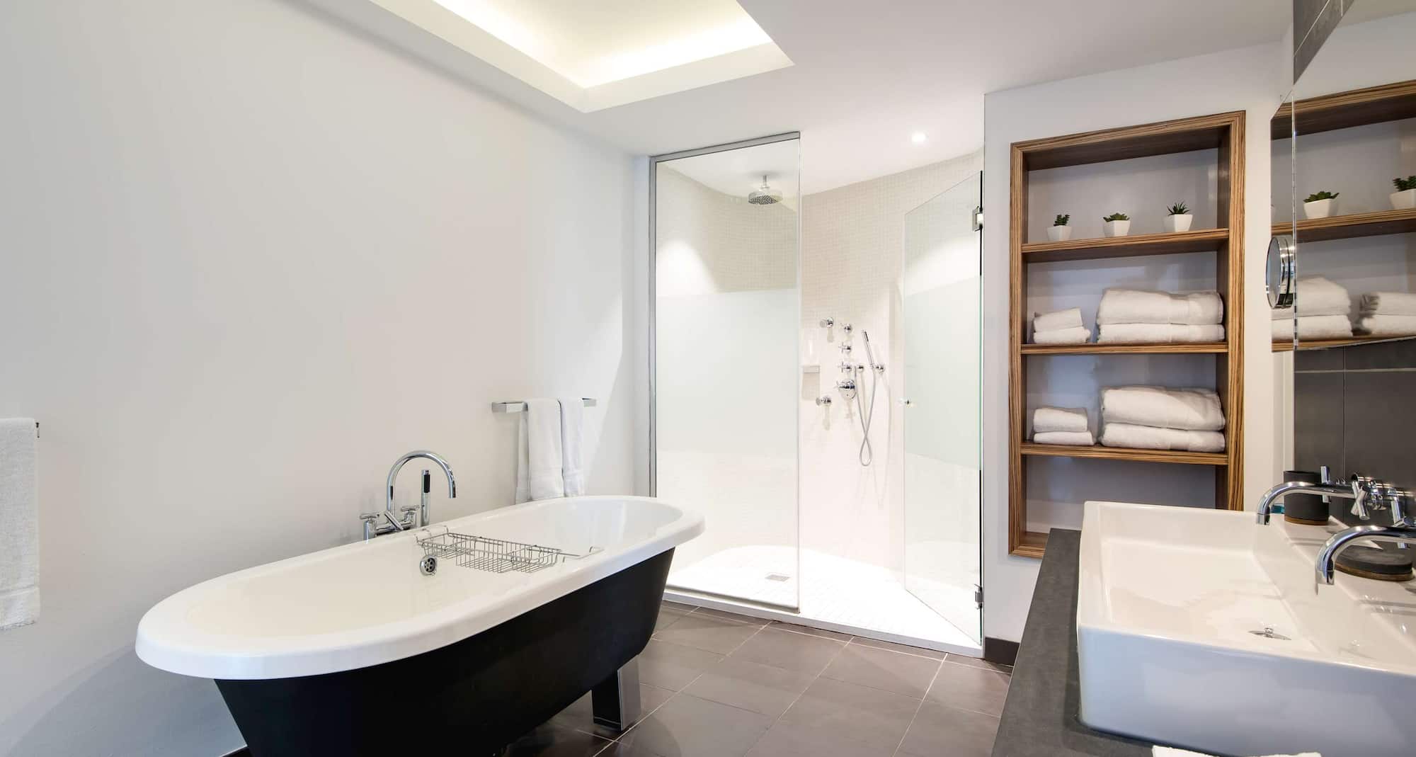 Radisson Blu Hotel, Birmingham - Presidential Suite - bathroom