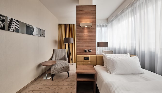 Radisson Blu Hotel, Bonn - Single Room