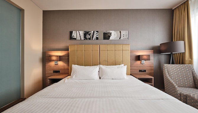 Radisson Blu Hotel, Bonn - Standard & Premium Room