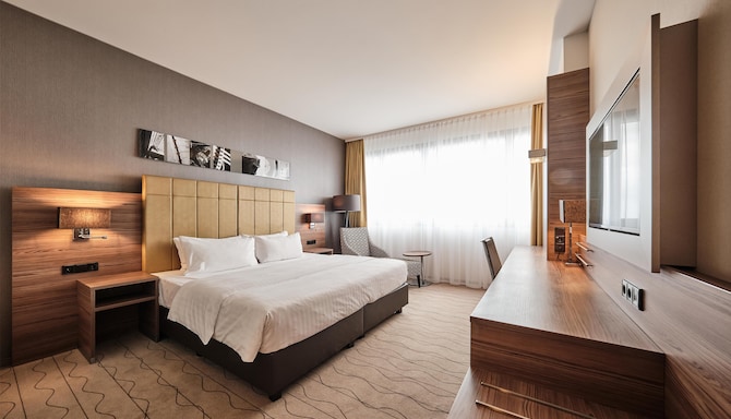 Radisson Blu Hotel, Bonn - Standard & Premium Room