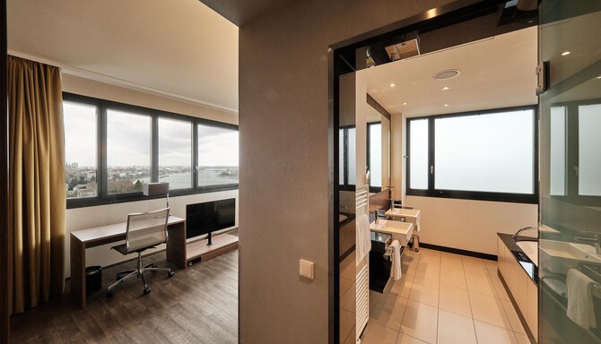 Radisson Blu Hotel, Bonn - Junior Suite River View