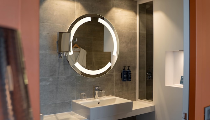 Radisson Blu Hotel, Bordeaux - Guest Room Bath