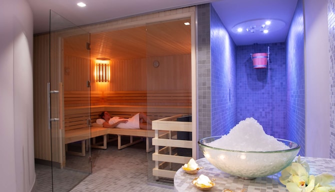 Radisson Blu Hotel, Bordeaux - Spa area