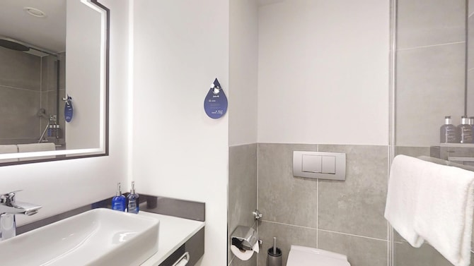 Radisson Blu Hotel, Bremen - Gjesterom bad