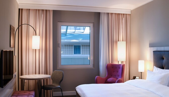Radisson Blu Hotel, Bremen - Standard Room atrium view