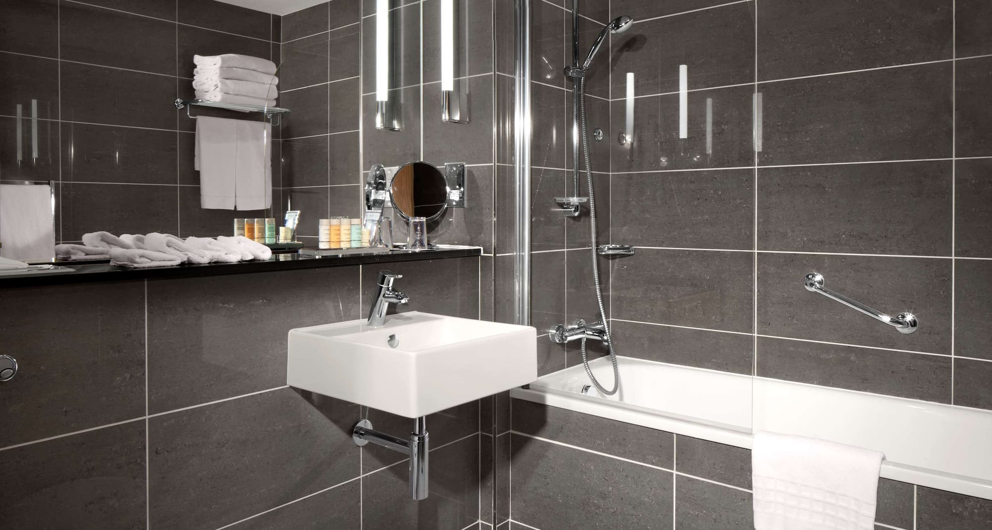 Radisson Blu Hotel, Bristol - Bathroom