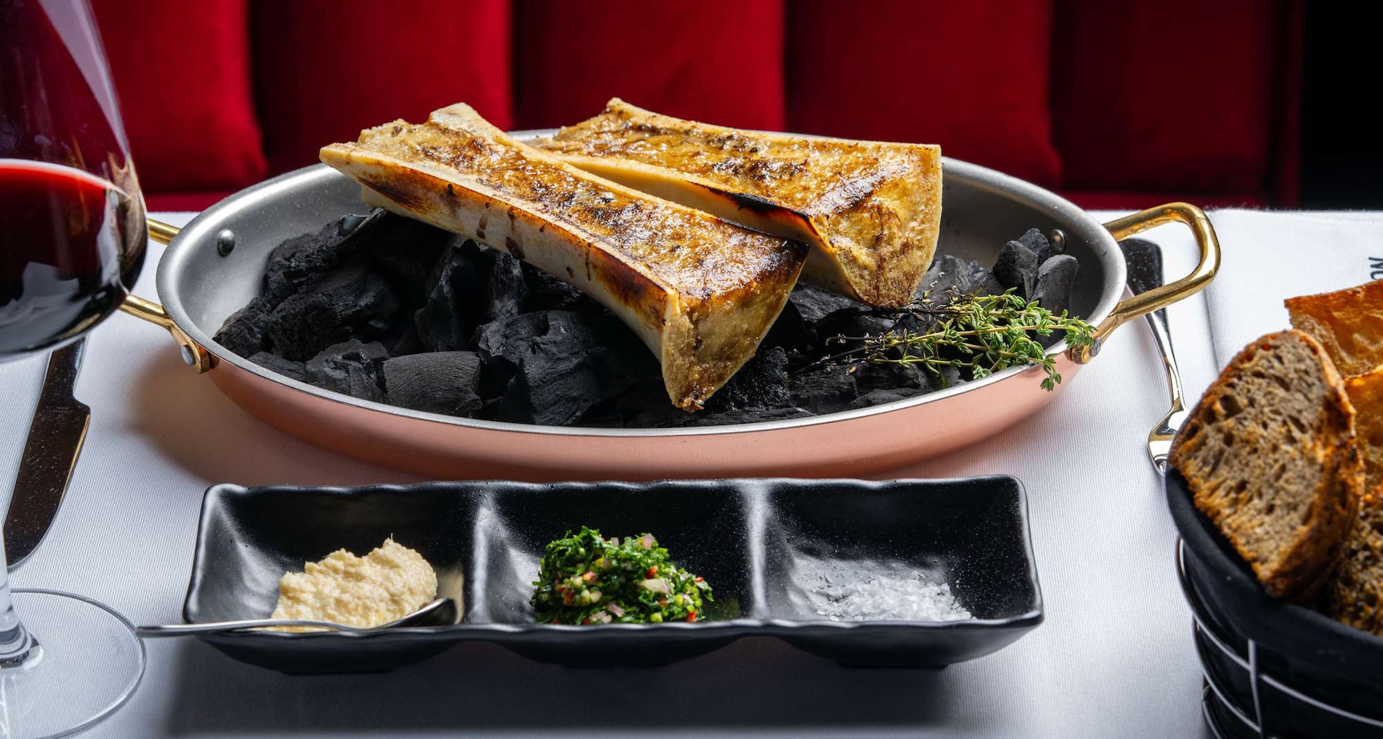 Radisson Blu Hotel, Bucharest - Maison des arts