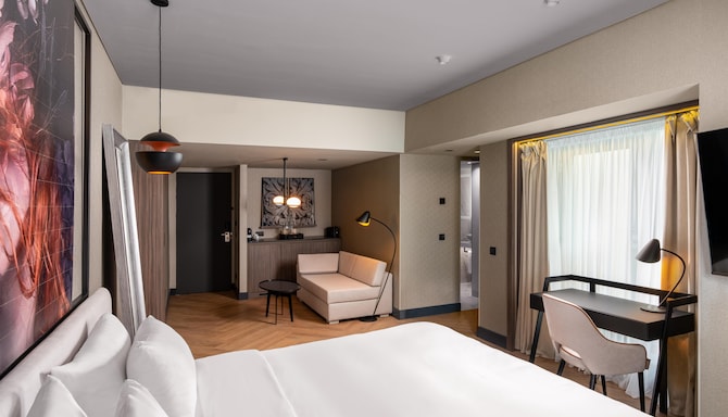 Radisson Blu Hotel, Bucharest - Junior Suite with Lounge Access