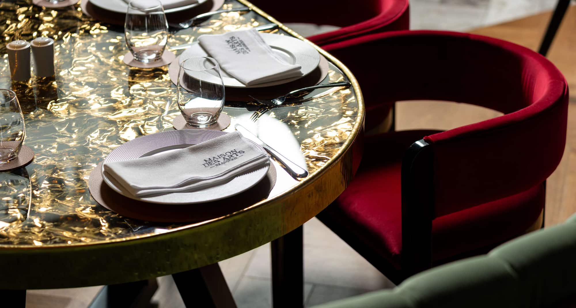 Radisson Blu Hotel, Bucharest - Maison des arts