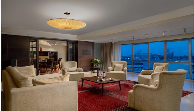 Radisson Blu Hotel, Bucharest - Royal Suite with lounge access & pool view