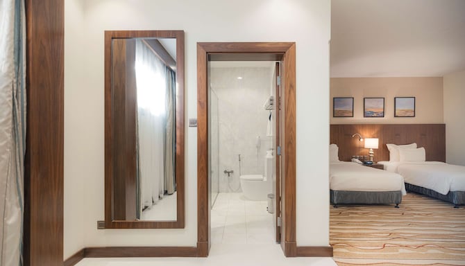 Radisson Blu Hotel, Buraidah - Standard room with twin beds