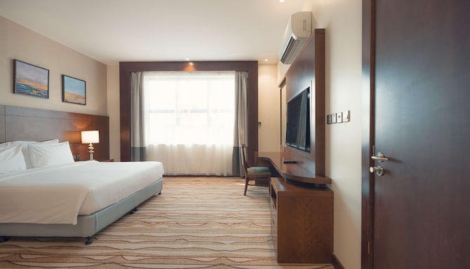 Radisson Blu Hotel, Buraidah - Two Bedroom Suite