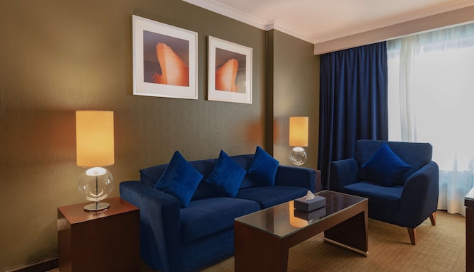 Radisson Blu Hotel, Cairo Heliopolis - Executive Suite living room