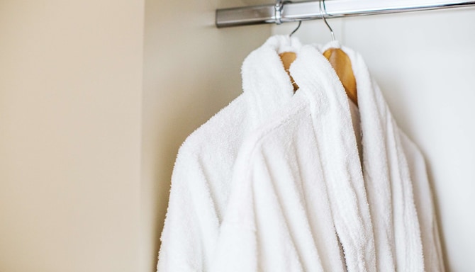 Radisson Blu Hotel, Cardiff - Bathrobes