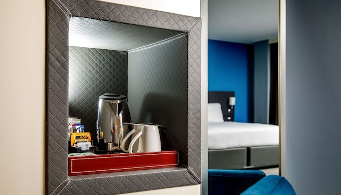 Radisson Blu Hotel, Cardiff - Junior Suite Compliments