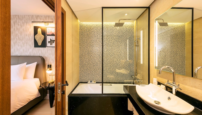 Radisson Blu Hotel, Casablanca City Center - حمام غرفة الضيوف