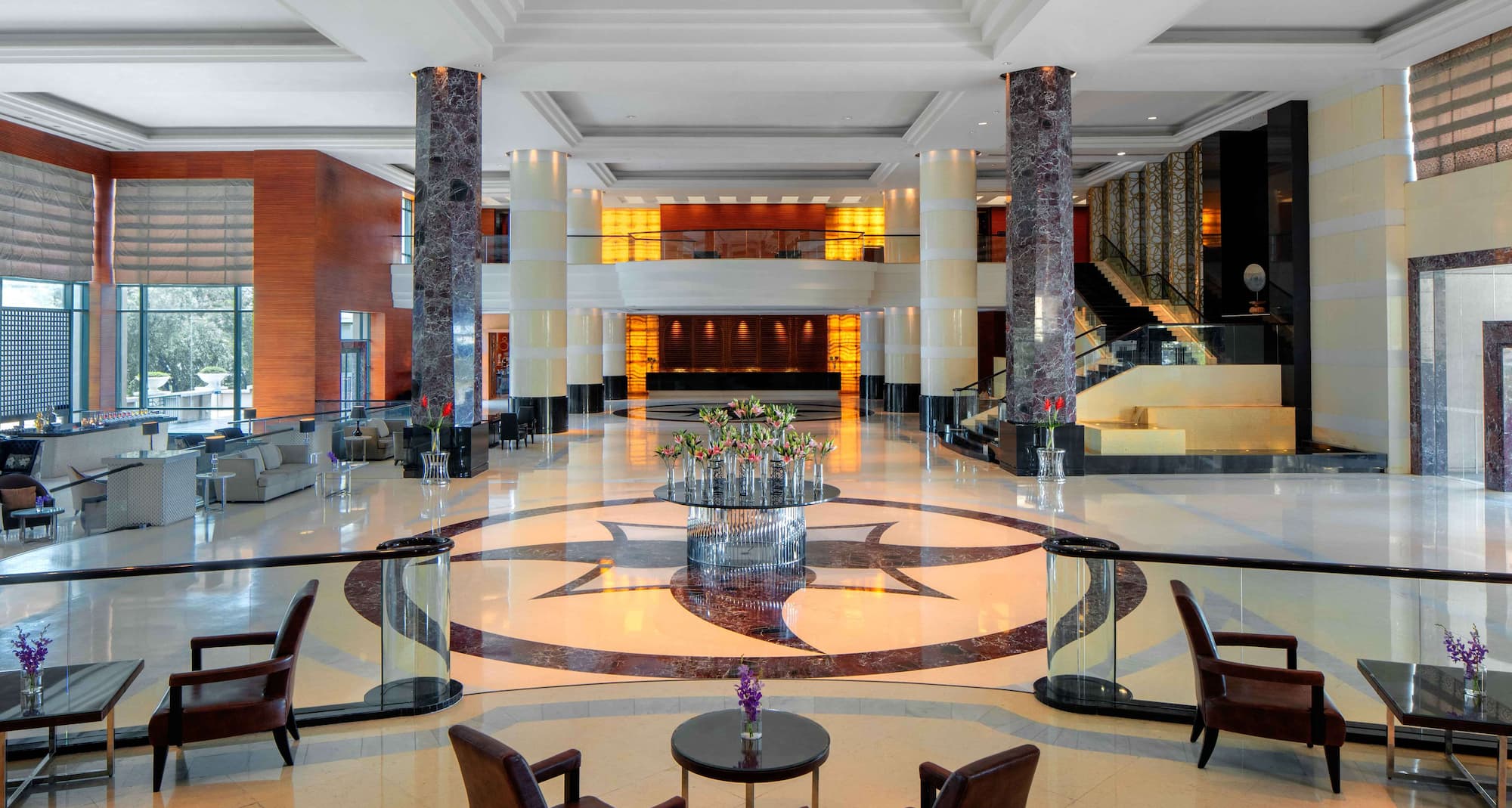 Radisson Blu Hotel, Cebu - Lobby
