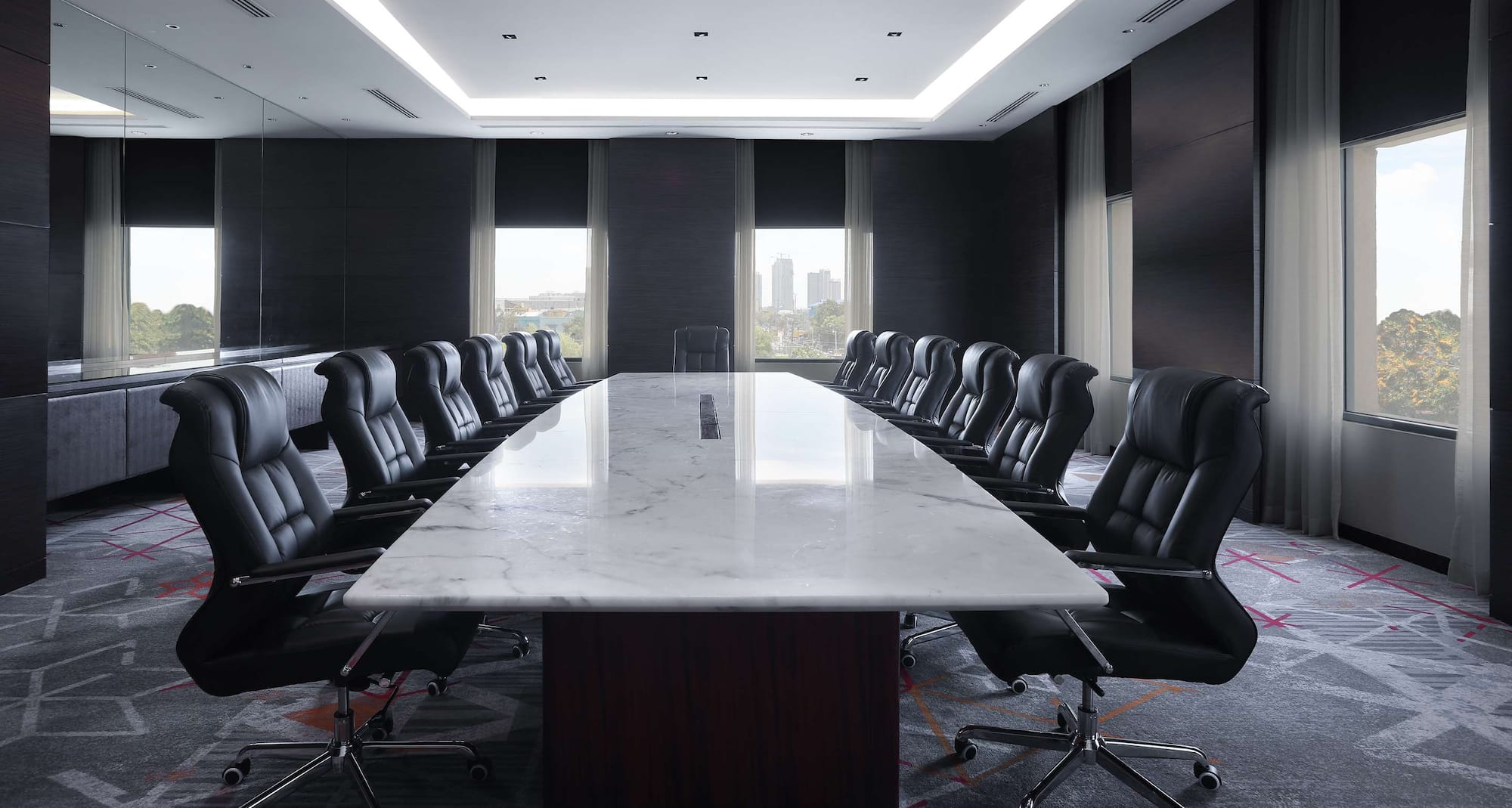 Radisson Blu Hotel, Cebu - Meeting room Santiago boardroom set-up