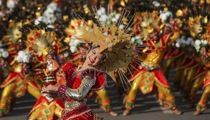Radisson Blu Hotel, Cebu - Sinulog Street Parade Robo Formacion