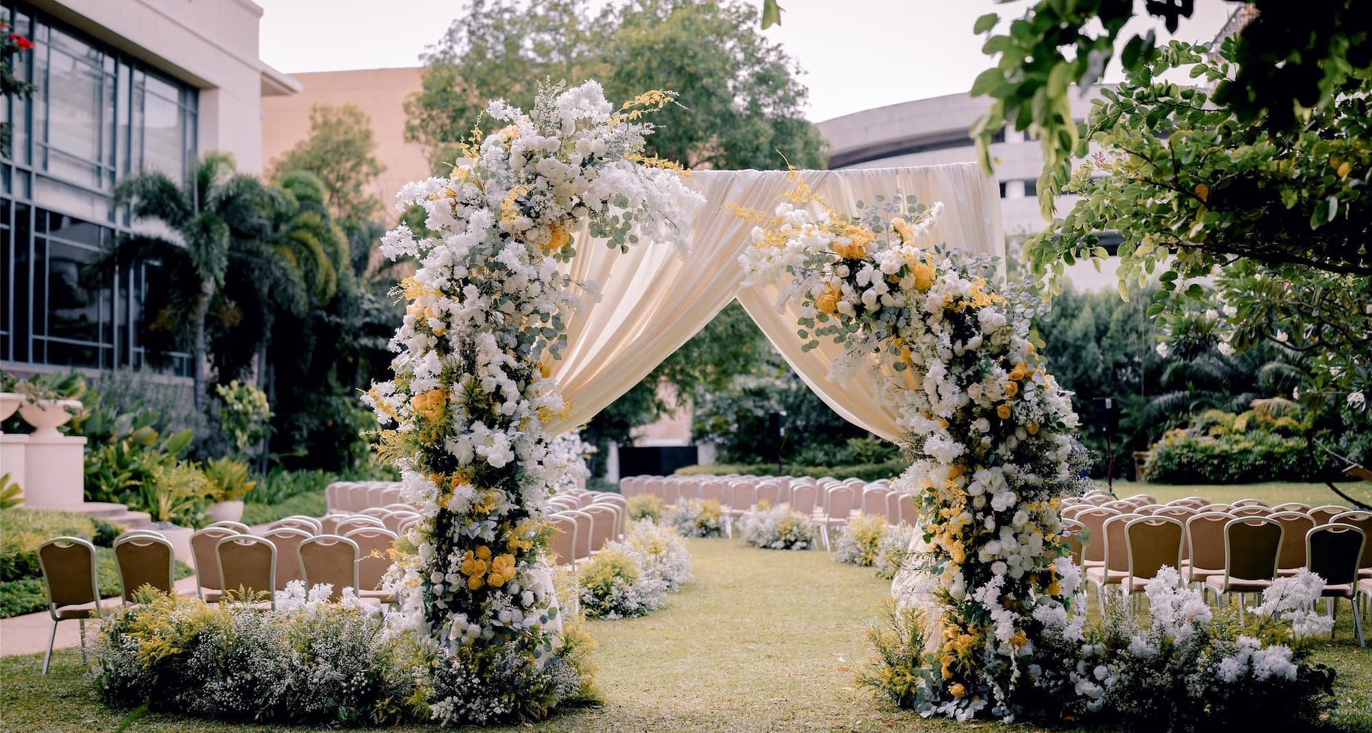 Radisson Blu Hotel, Cebu - Weddings John Ceniza Photography