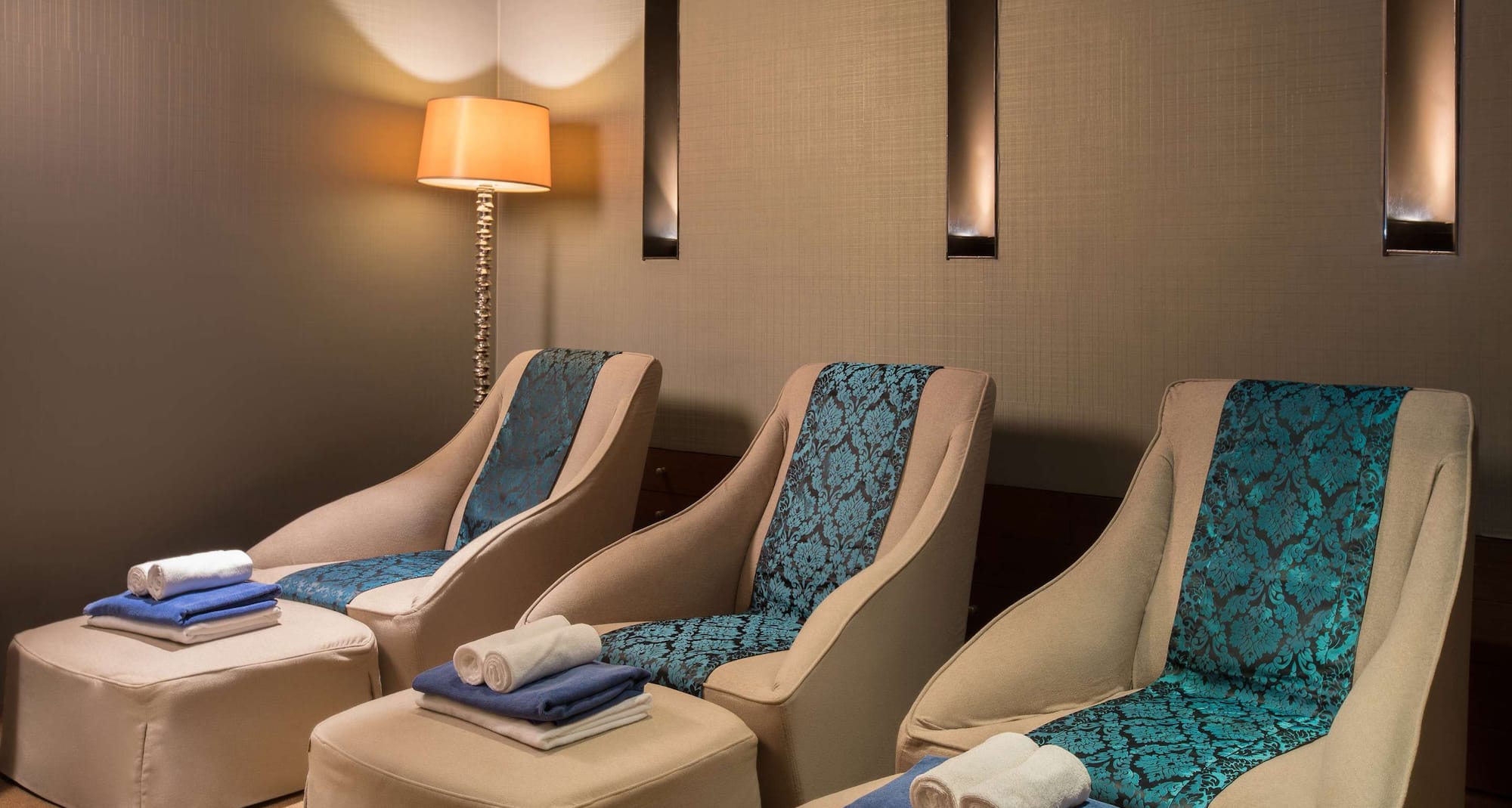 Radisson Blu Hotel, Cebu - Spa Esc Foot Massage Room