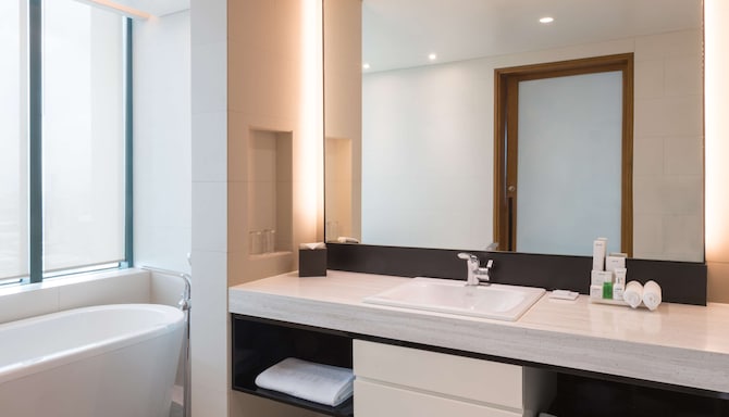 Radisson Blu Hotel, Cebu - Suite badekar