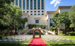 Radisson Blu Hotel, Cebu - Garden Wedding