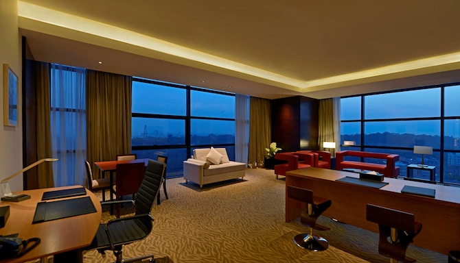 Radisson Blu Hotel, Chattogram Bay View - Executive Suite