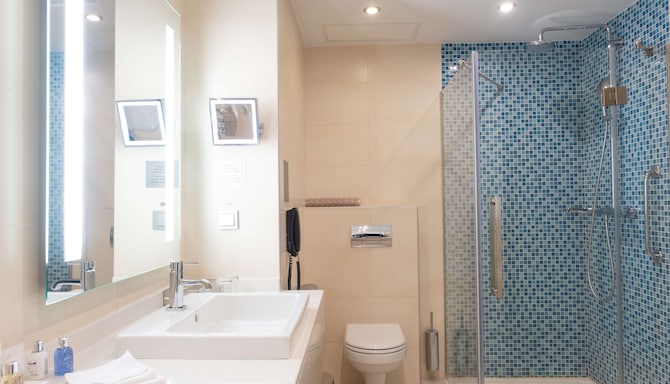 Radisson Blu Hotel, Chelyabinsk - Ванная комната
