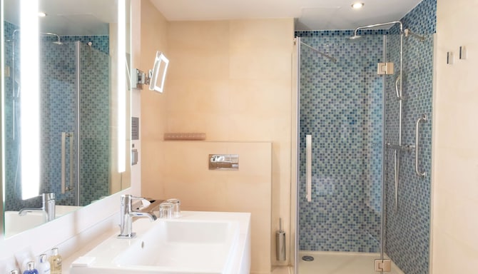 Radisson Blu Hotel, Chelyabinsk - Ванная комната