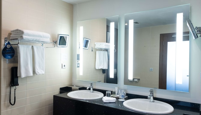 Radisson Blu Hotel, Chelyabinsk - Посольский люкс Ванная комната