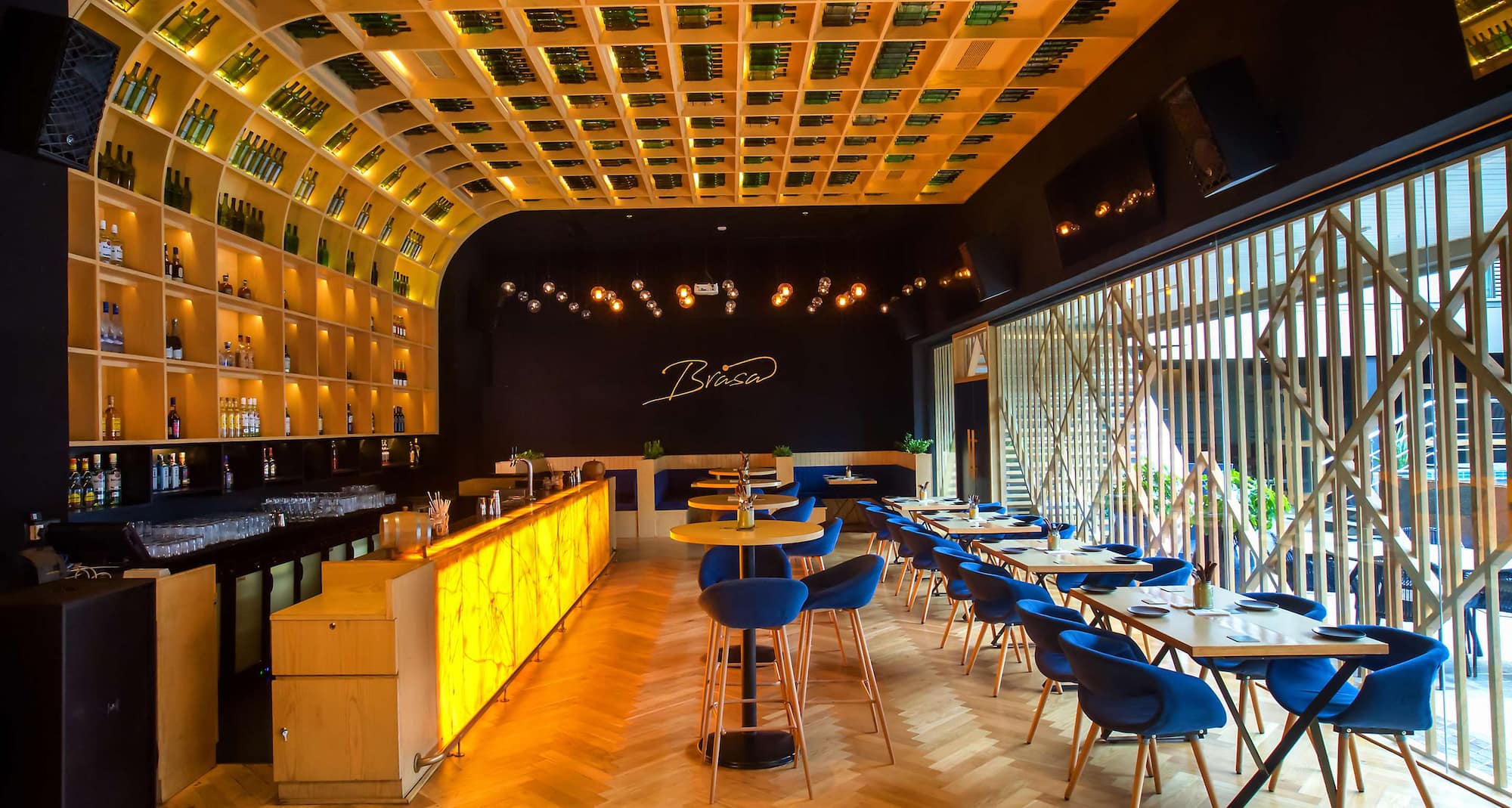 Radisson Blu Hotel, Chennai City Centre - Bar/Lounge