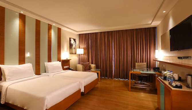 Radisson Blu Hotel Chennai City Centre - Guest Room