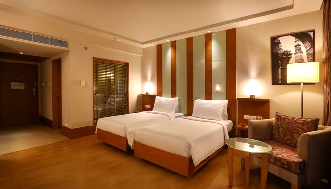 Radisson Blu Hotel Chennai City Centre - Superior Room