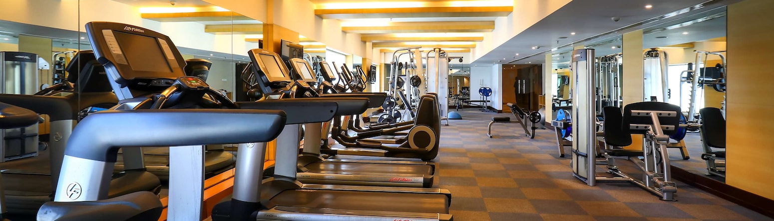 Radisson Blu Hotel Chennai City Centre - Fitness Center
