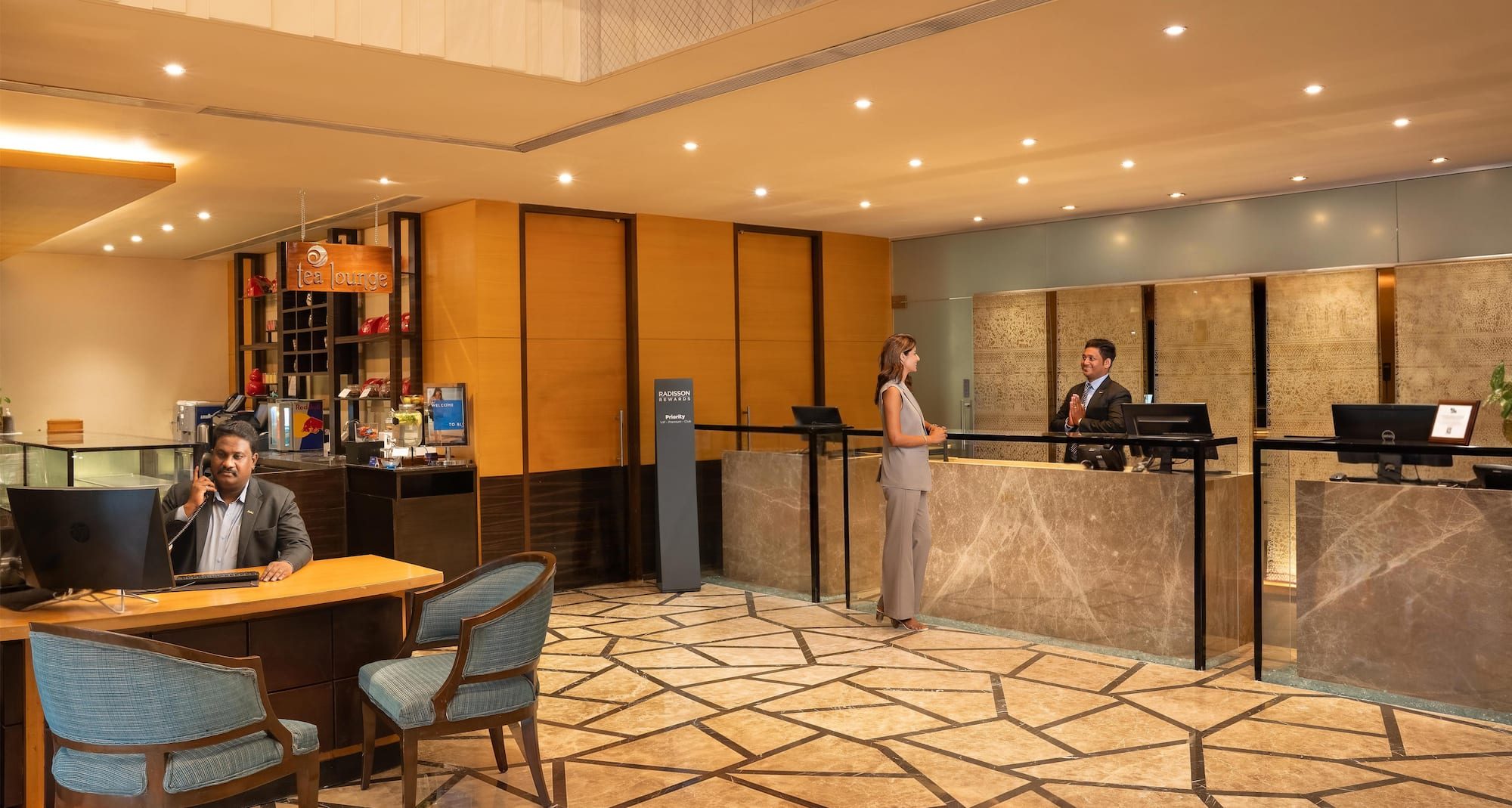 Radisson Blu Hotel, Chennai City Centre - Lobby