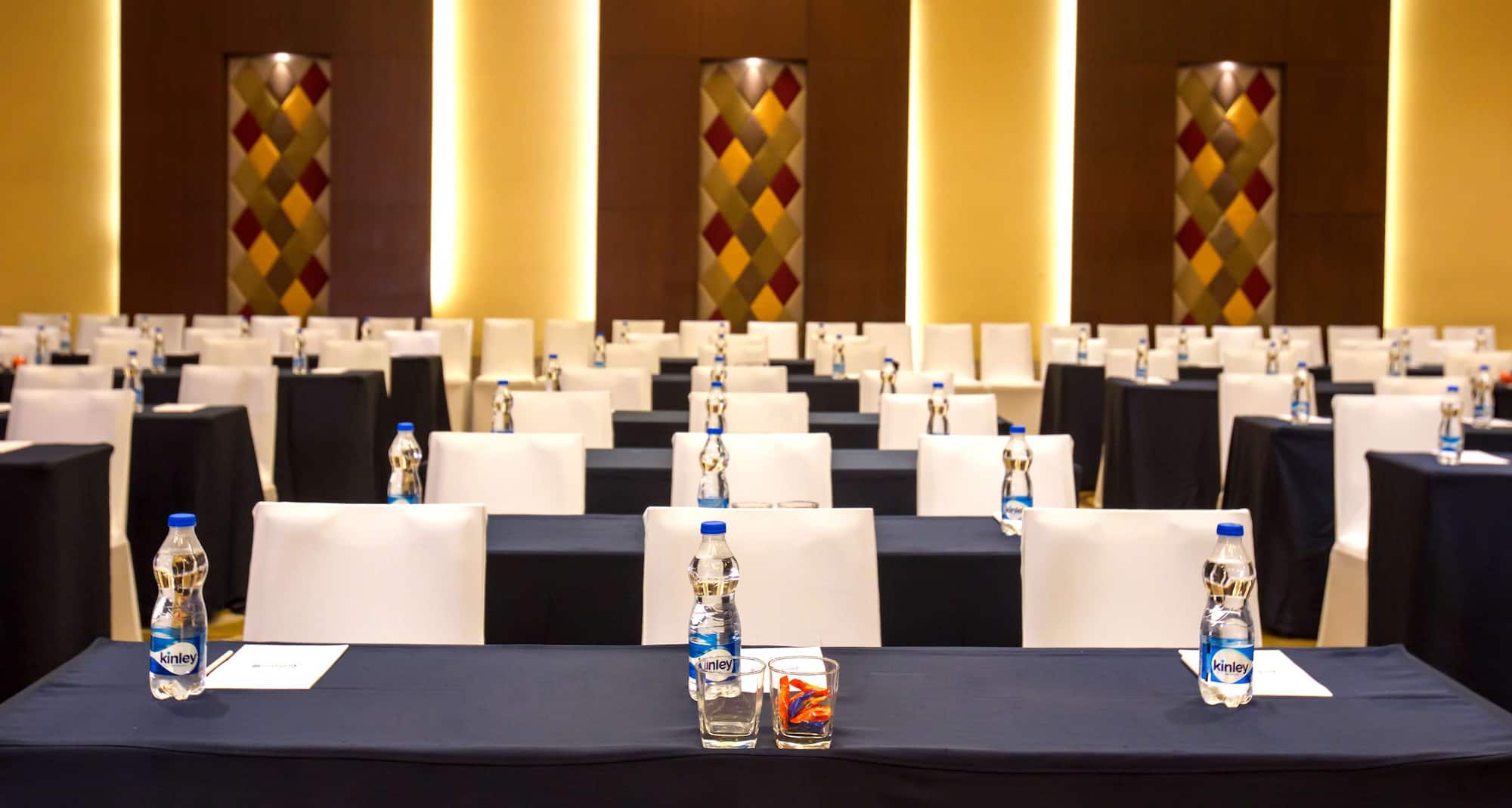 Radisson Blu Hotel Chennai City Centre - Meeting Room