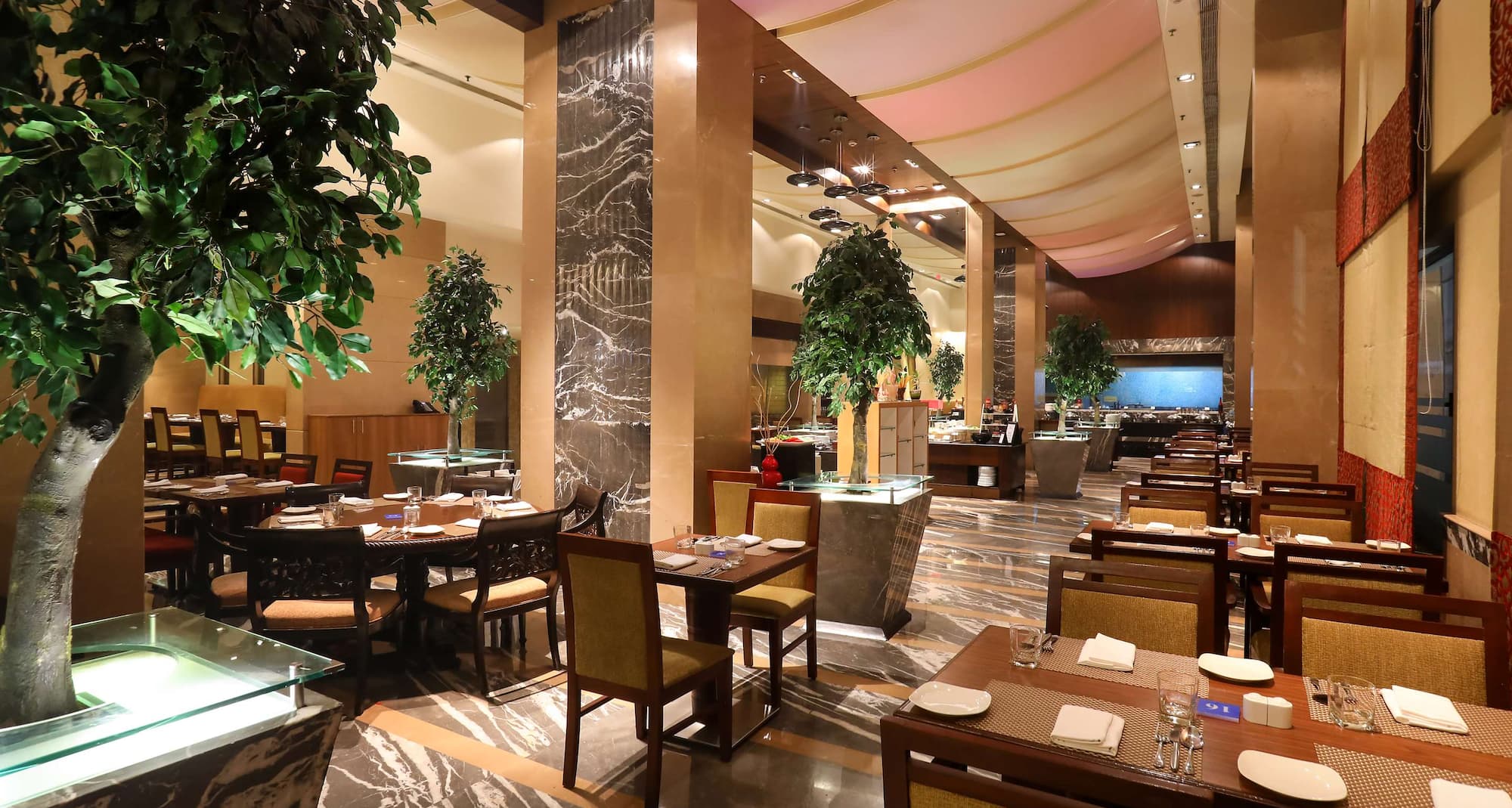 Radisson Blu Hotel Chennai City Centre - Restaurant