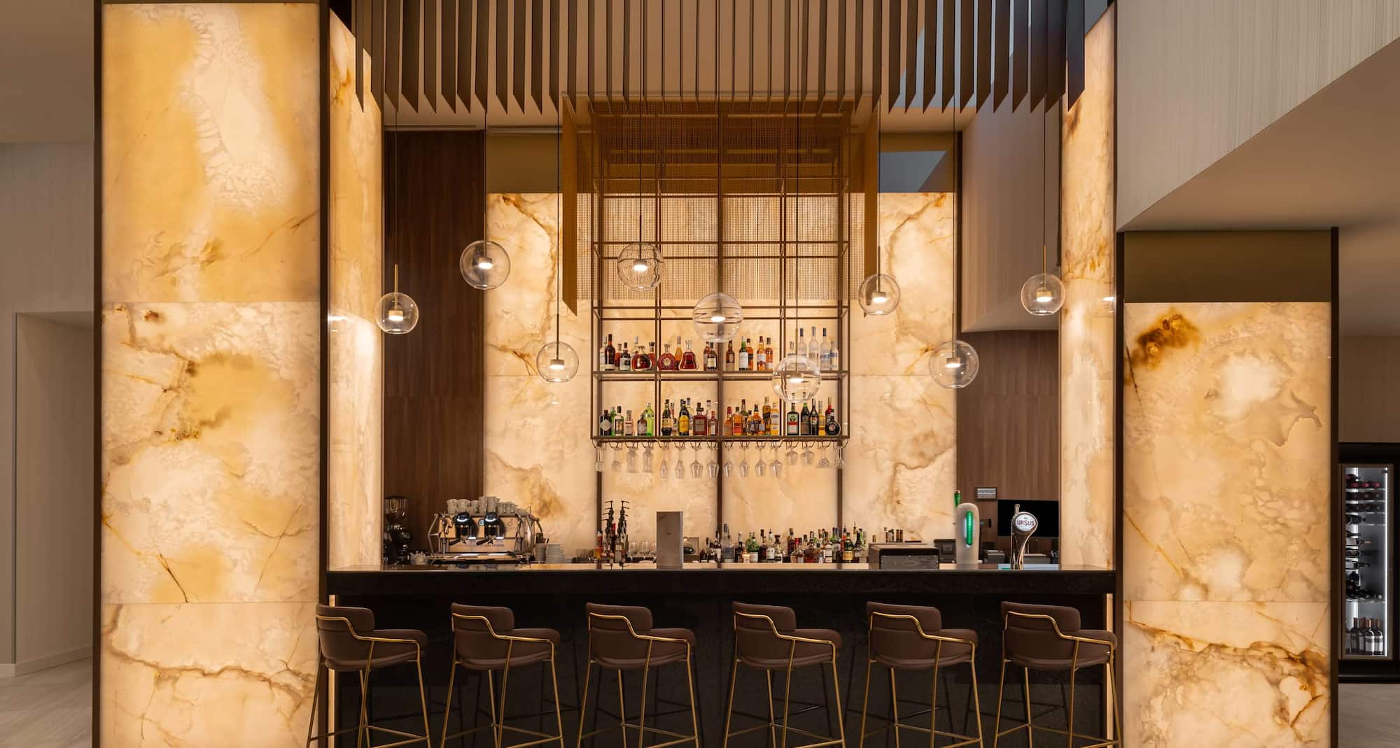 Radisson Blu Hotel, Cluj - Onyx bar & lounge