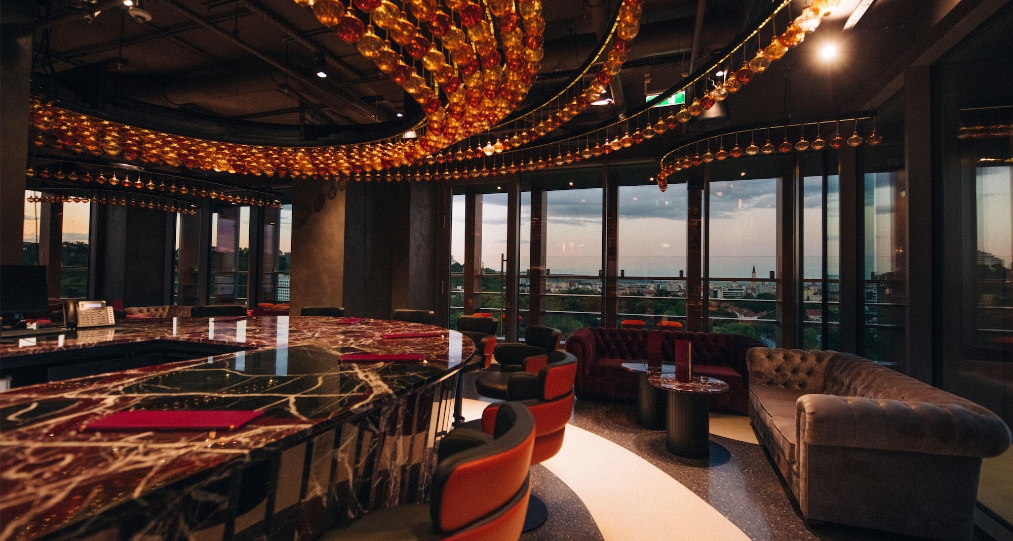 Radisson Blu Hotel, Cluj - Calypso Rooftop Bar