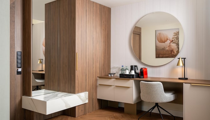 Radisson Blu Hotel, Cluj - Premium Room with Balcony