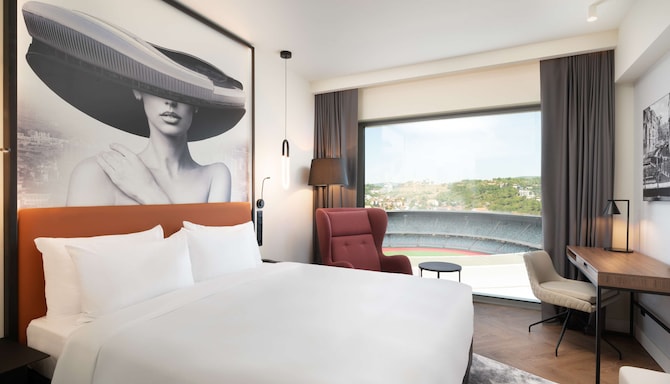 Radisson Blu Hotel, Cluj - Suite with Cluj Arena view